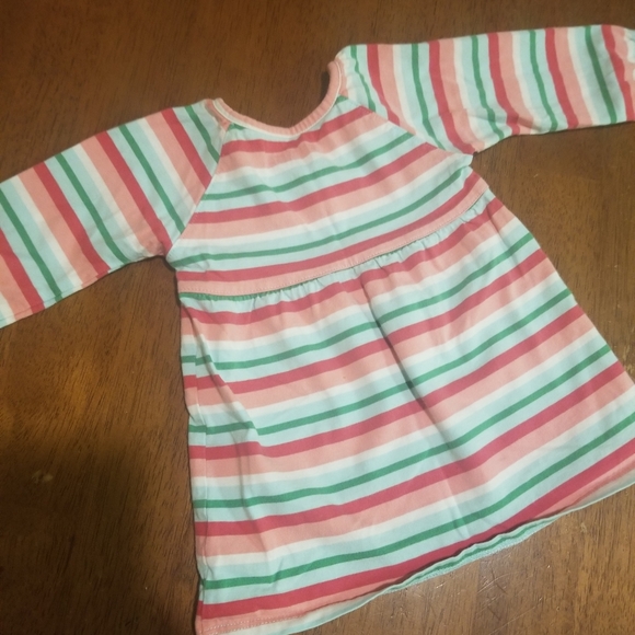 Embroidered Snowfalke Outfit - Picture 5 of 6